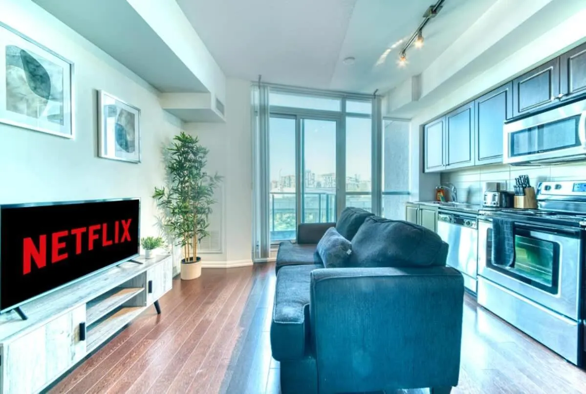 Apartment Convenient 1Br Walk To Cn Tower Or Lake Toronto